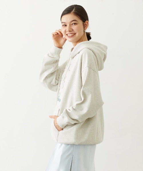 MILKFED.(ミルクフェド)の「STITCHED LOGO SWEAT HOODIE(パーカー・レディース・レッド/オートミール/チャコール・M/L)」の21枚目の写真