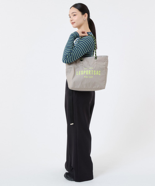 LeSportsac（レスポートサック）の「ML 2 WAY TOTE         2ウェイドリフトストーン/サンダー（トートバッグ・レディース・グレー・FREE）」の3枚目の写真