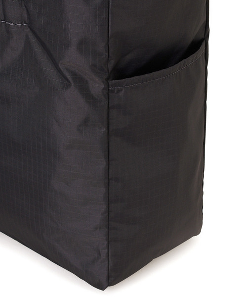 LeSportsac（レスポートサック）の「ML 2 WAY TOTE         2ウェイドリフトストーン/サンダー（トートバッグ・レディース・グレー・FREE）」の6枚目の写真