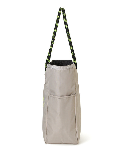 LeSportsac（レスポートサック）の「ML 2 WAY TOTE         2ウェイドリフトストーン/サンダー（トートバッグ・レディース・グレー・FREE）」の7枚目の写真