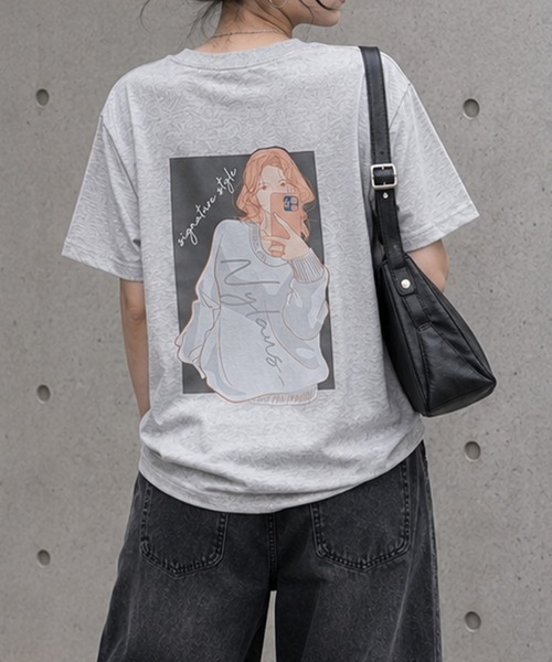 NYLAUS(ナイラス)の「【限定展開】イラスト プリント Tシャツ 半袖 バックプリント バックイラスト ユニセックス(Tシャツ/カットソー・メンズ・ネイビー/杢グレー/ブラック系その他・M)」の3枚目の写真