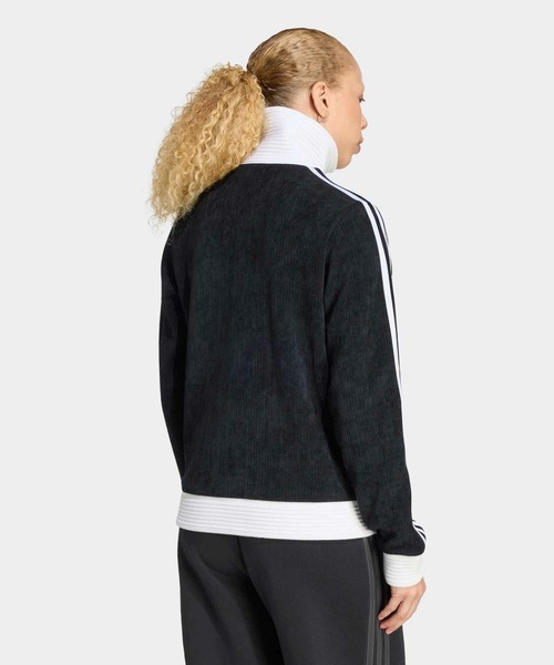 adidas(アディダス)の「アディルナ シーズン2xジェニー ファン OG トラックトップ / ジャージ / トラックジャケット / アディダスオリジナルス adidas Originals(ジャージ・レディース・ブラック・X-LARGE/X-SMALL/XX-LARGE/SMALL/MEDIUM/LARGE)」の2枚目の写真