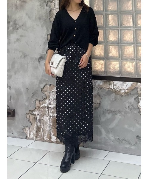 AZUL by moussy(アズールバイマウジー)の「【身長/骨格別着用画像あり】ドット裾レースサテンナロースカート 秋服 春服 トレンド ドット柄 ロングスカート【セットアップ対応】(スカート・レディース・ブラック系その他/ホワイト系その他・FREE)」の22枚目の写真