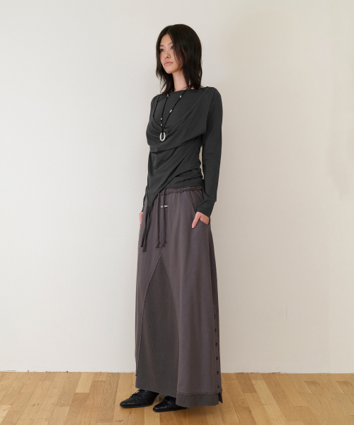 THEVINYLHOUSE（ザバイニルハウス）の「DRAPED LAYERED LS TEE(W) CHARCOAL（Tシャツ/カットソー・レディース・その他・FREE）」の2枚目の写真