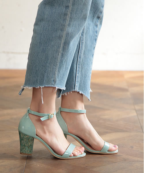 SESTO（セスト）の「コルクチャンキーヒール美脚ストラップサンダル（サンダル・レディース・アイボリー/ブラック/ベージュ/ミント/ネイビー/ライトグレー・24.0cm/25.5cm/24.5cm/22.0cm/23.0cm/22.5cm/23.5cm）」の5枚目の写真