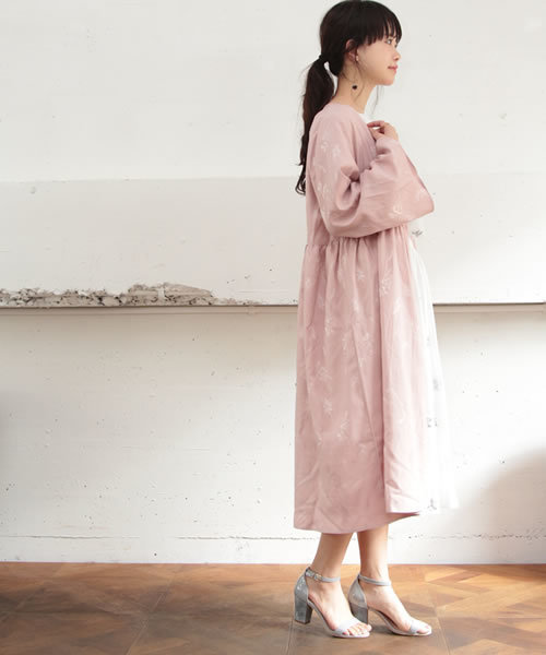 SESTO（セスト）の「コルクチャンキーヒール美脚ストラップサンダル（サンダル・レディース・アイボリー/ブラック/ベージュ/ミント/ネイビー/ライトグレー・24.0cm/25.5cm/24.5cm/22.0cm/23.0cm/22.5cm/23.5cm）」の18枚目の写真