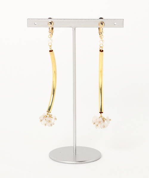TONE SELECT GOODS(トーンセレクトグッズ)の「【nocca】bouquet earring(イヤリング・レディース・ブルー/ベージュ/ホワイト/その他・FREE)」の2枚目の写真
