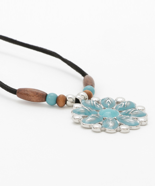 チャイハネ(チャイハネ)の「【チャイハネ】リリティネックレス(ネックレス・レディース・ターコイズブルー/ホワイト/ピンク・FREE)」の4枚目の写真