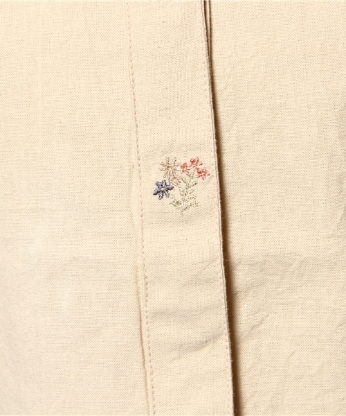 Kastane（カスタネ）の「前立て刺繍入りBL（シャツ/ブラウス・レディース・オフホワイト/ベージュ・FREE）」の7枚目の写真