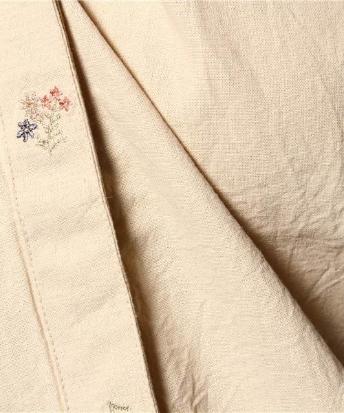 Kastane（カスタネ）の「前立て刺繍入りBL（シャツ/ブラウス・レディース・オフホワイト/ベージュ・FREE）」の6枚目の写真