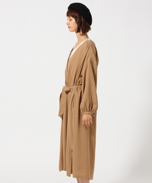 GLOBAL WORK（グローバルワーク）の「Vネックコートワンピース/766238（ワンピース・レディース・カーキ/ベージュ/ネイビー・LARGE/MEDIUM）」の7枚目の写真