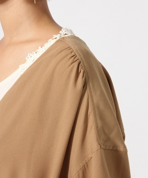 GLOBAL WORK（グローバルワーク）の「Vネックコートワンピース/766238（ワンピース・レディース・カーキ/ベージュ/ネイビー・LARGE/MEDIUM）」の12枚目の写真