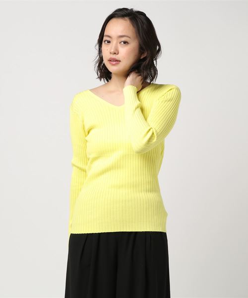 PEGGY LANA(ペギーラナ)の「Vneck Rib 2way CD(ニット/セーター・レディース・イエロー/ネイビー/ホワイト・FREE)」の2枚目の写真