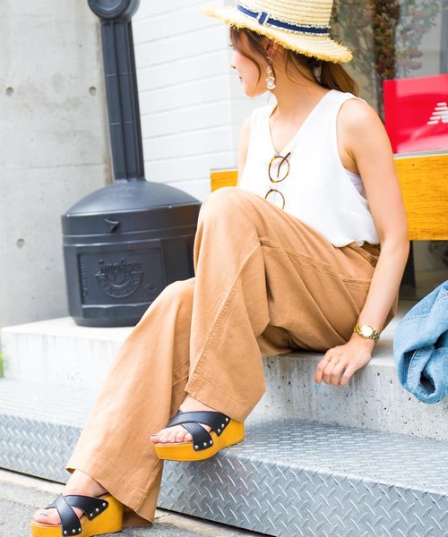 Fashion Letter（ファッションレター）の「リネン&デニム ウエストリボン付きワイドパンツ（デニムパンツ・レディース・ベージュ/グレイッシュベージュ/カーキ/ネイビー/オフホワイト/サックスブルー/インディゴブルー/ブラック/キナリ/モスグリーン・L/M/LL/S）」の12枚目の写真