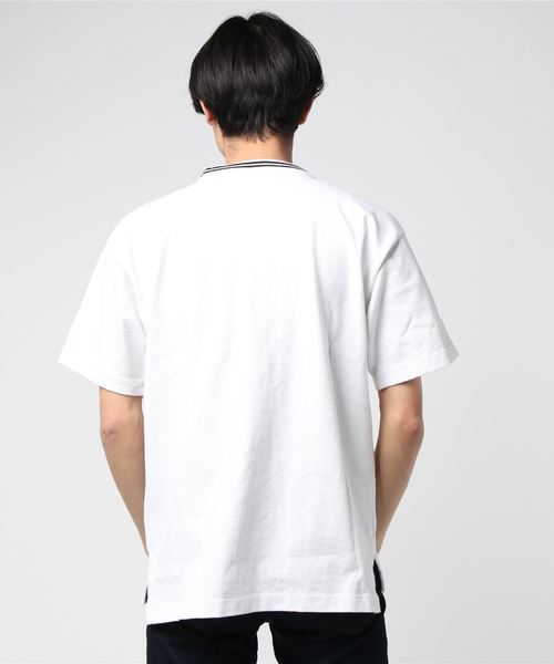 Champion(チャンピオン)の「【Champion/チャンピオン】メンズ Tシャツ(Tシャツ/カットソー・メンズ・ホワイト/ネイビー/ブラック・MEDIUM/LARGE)」の5枚目の写真