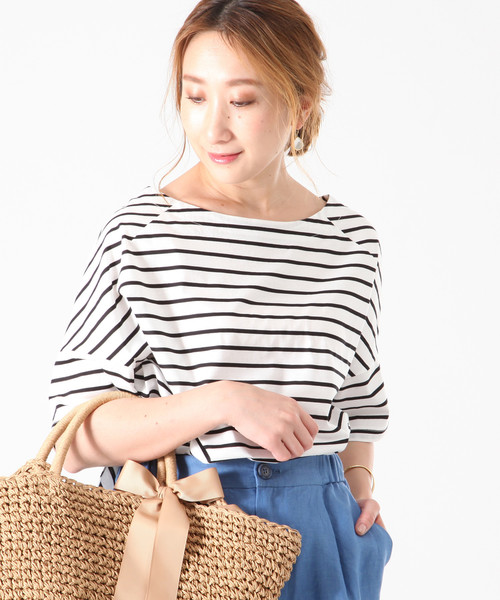 Tiara（ティアラ）の「後ろVボートネックカットソー（Tシャツ/カットソー・レディース・その他1/ホワイト/ブラック/その他2・FREE）」の4枚目の写真