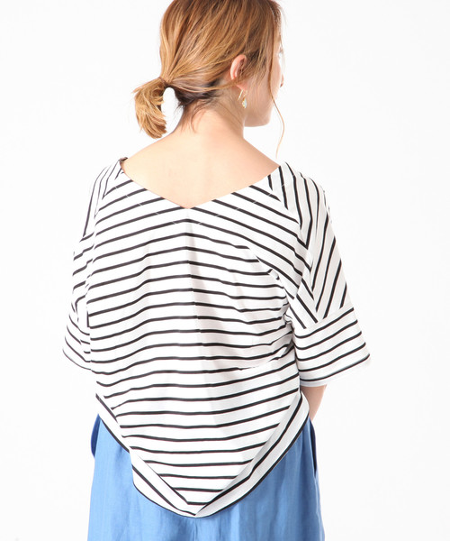 Tiara（ティアラ）の「後ろVボートネックカットソー（Tシャツ/カットソー・レディース・その他1/ホワイト/ブラック/その他2・FREE）」の5枚目の写真