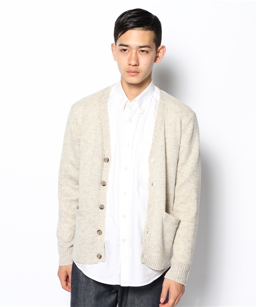 Anoutcommune（アナウトコミューン）の「ANOUTCOMMUNE : Lamb's wool V Cardigan（ニット/セーター・メンズ・グレー/ネイビー/ナチュラル/レンガ・LARGE/MEDIUM）」の8枚目の写真