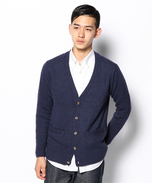 Anoutcommune（アナウトコミューン）の「ANOUTCOMMUNE : Lamb's wool V Cardigan（ニット/セーター・メンズ・グレー/ネイビー/ナチュラル/レンガ・LARGE/MEDIUM）」の15枚目の写真