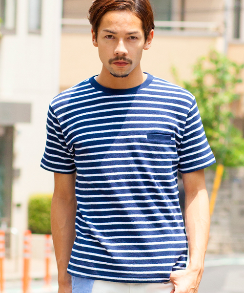 BEAUTY&YOUTH UNITED ARROWS（ビューティーアンドユースユナイテッドアローズ）の「BY ペア スキン ボーダー クルーネック Tシャツ ◆（Tシャツ/カットソー・メンズ・ブラック/ロイヤルブルー/ネイビー・LARGE/X-LARGE/SMALL/MEDIUM）」の2枚目の写真
