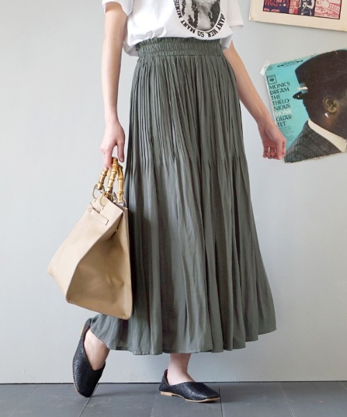 zootie（ズーティー）の「ヴィンテージサテン 消しプリーツ フレアロングスカート（スカート・レディース・ブラック/ピンク/アイボリー/グレー系その他/ブルーグリーン/ライトグレー/ピンク系その他/コーラル/ブルー系その他/チャコール/グレイッシュブルー・M）」の17枚目の写真