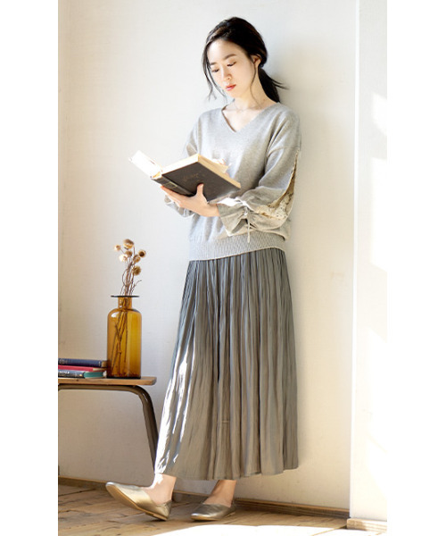 zootie（ズーティー）の「ヴィンテージサテン 消しプリーツ フレアロングスカート（スカート・レディース・ブラック/ピンク/アイボリー/グレー系その他/ブルーグリーン/ライトグレー/ピンク系その他/コーラル/ブルー系その他/チャコール/グレイッシュブルー・M）」の19枚目の写真