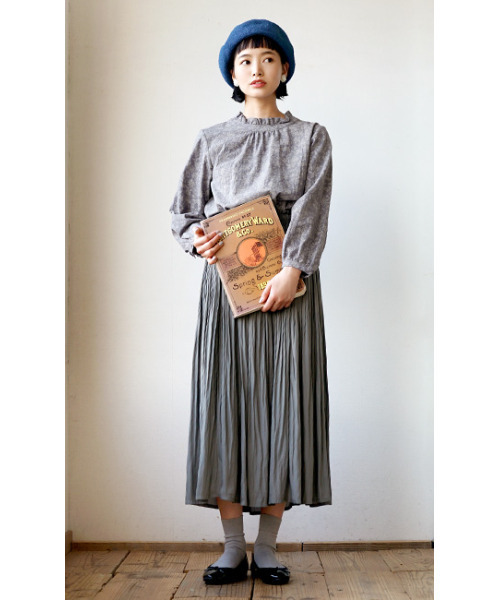 zootie（ズーティー）の「ヴィンテージサテン 消しプリーツ フレアロングスカート（スカート・レディース・ブラック/ピンク/アイボリー/グレー系その他/ブルーグリーン/ライトグレー/ピンク系その他/コーラル/ブルー系その他/チャコール/グレイッシュブルー・M）」の21枚目の写真