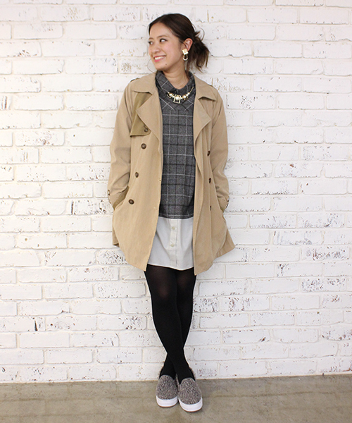 mystic（ミスティック）の「配色トレンチコート（トレンチコート・レディース・キャメル/ベージュ/ネイビー・ﾌﾘ-）」の4枚目の写真