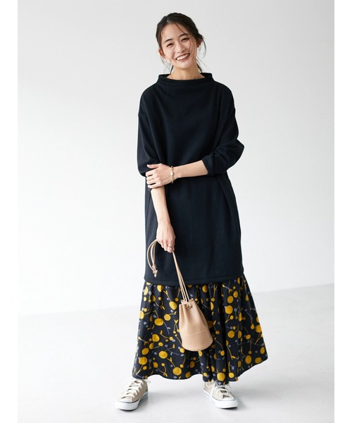 CRAFT STANDARD BOUTIQUE(クラフトスタンダードブティック)の「ボートネックドロップショルダーチュニック ●*(Tシャツ/カットソー・レディース・ブラック/ブラウン/オリーブ/グレイッシュベージュ・FREE)」の2枚目の写真