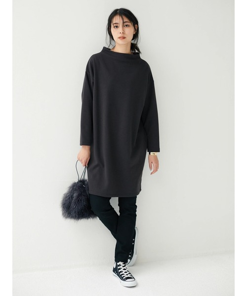 CRAFT STANDARD BOUTIQUE(クラフトスタンダードブティック)の「ボートネックドロップショルダーチュニック ●*(Tシャツ/カットソー・レディース・ブラック/ブラウン/オリーブ/グレイッシュベージュ・FREE)」の9枚目の写真