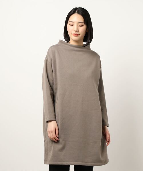 CRAFT STANDARD BOUTIQUE(クラフトスタンダードブティック)の「ボートネックドロップショルダーチュニック ●*(Tシャツ/カットソー・レディース・ブラック/ブラウン/オリーブ/グレイッシュベージュ・FREE)」の5枚目の写真