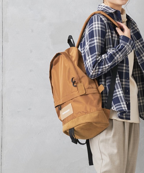 PUAL CE CIN（ピュアルセシン）の「THEATRE PRODUCTS ロゴリュック（バックパック/リュック・レディース・ブラック/ベージュ・ONE SIZE）」の2枚目の写真