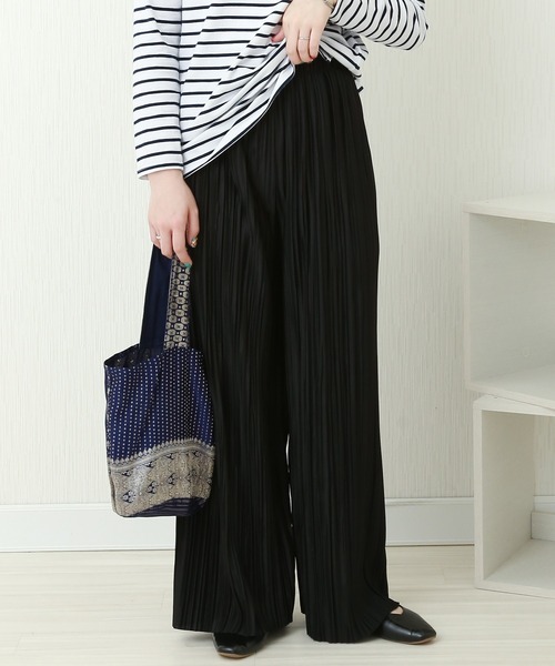 CHARM BERRY TIC(チャームベリーチック)の「ランダムプリーツパンツ(その他パンツ・レディース・ラベンダー/スモークピンク/モカ/チャコールグレー/ブラック・M)」の2枚目の写真