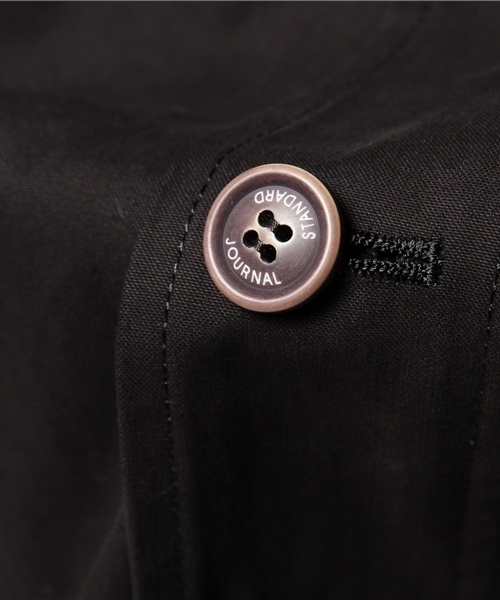 JOURNAL STANDARD（ジャーナルスタンダード）の「コットンピーチフードパーカー #（モッズコート・メンズ・カーキ/ブラック・MEDIUM/SMALL/LARGE）」の3枚目の写真