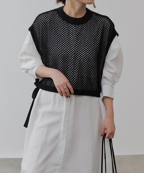 COLONY 2139（コロニートゥーワンスリーナイン）の「サイドリボンメッシュニットベスト（ベスト・レディース・ブラック/ベージュ/ライム・FREE）」の7枚目の写真