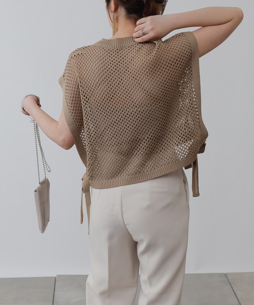 COLONY 2139（コロニートゥーワンスリーナイン）の「サイドリボンメッシュニットベスト（ベスト・レディース・ブラック/ベージュ/ライム・FREE）」の4枚目の写真