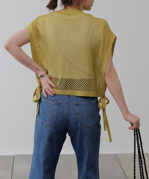 COLONY 2139（コロニートゥーワンスリーナイン）の「サイドリボンメッシュニットベスト（ベスト・レディース・ブラック/ベージュ/ライム・FREE）」の5枚目の写真