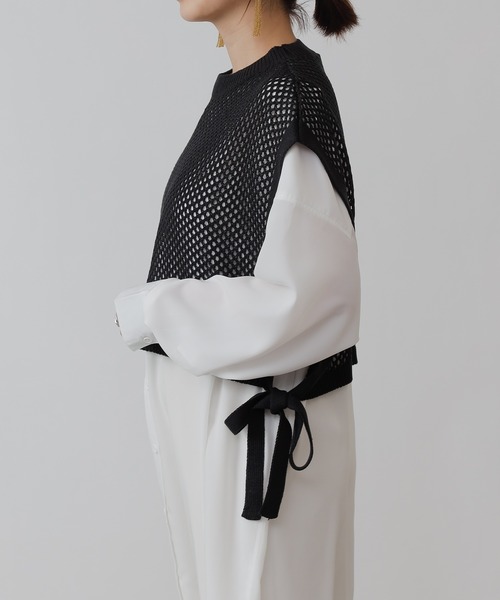 COLONY 2139（コロニートゥーワンスリーナイン）の「サイドリボンメッシュニットベスト（ベスト・レディース・ブラック/ベージュ/ライム・FREE）」の6枚目の写真