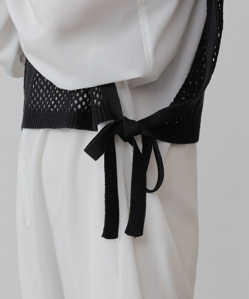 COLONY 2139（コロニートゥーワンスリーナイン）の「サイドリボンメッシュニットベスト（ベスト・レディース・ブラック/ベージュ/ライム・FREE）」の20枚目の写真