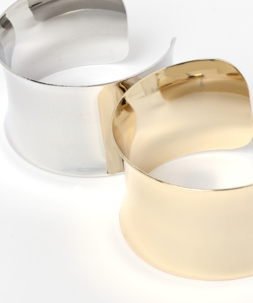 LAKOLE（ラコレ）の「ワイドメタルバングル / 952220（バングル/リストバンド・レディース・その他2/その他3/その他4/その他1・FREE）」の6枚目の写真