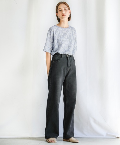 select MOCA(セレクトモカ)の「2021 SS アンティーク花柄ジャガードトップス(Tシャツ/カットソー・レディース・サックスブルー/ライトグリーン/ライトベージュ・FREE)」の4枚目の写真