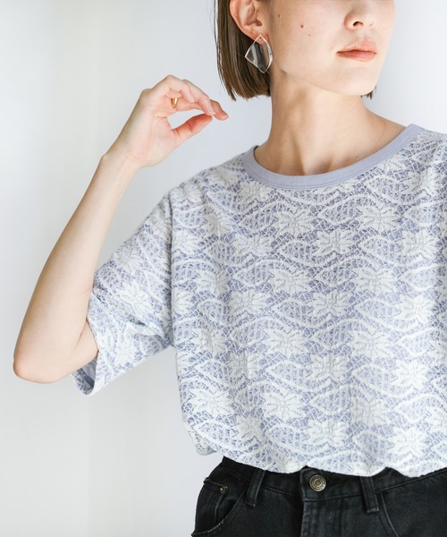 select MOCA(セレクトモカ)の「2021 SS アンティーク花柄ジャガードトップス(Tシャツ/カットソー・レディース・サックスブルー/ライトグリーン/ライトベージュ・FREE)」の8枚目の写真