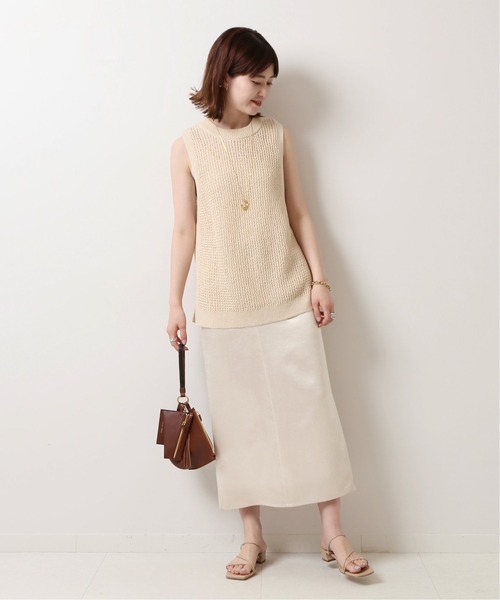 Spick & Span（スピックアンドスパン）の「クレーターサテンIラインスカート ◆（スカート・レディース・ベージュ/グリーン・38/36）」の6枚目の写真