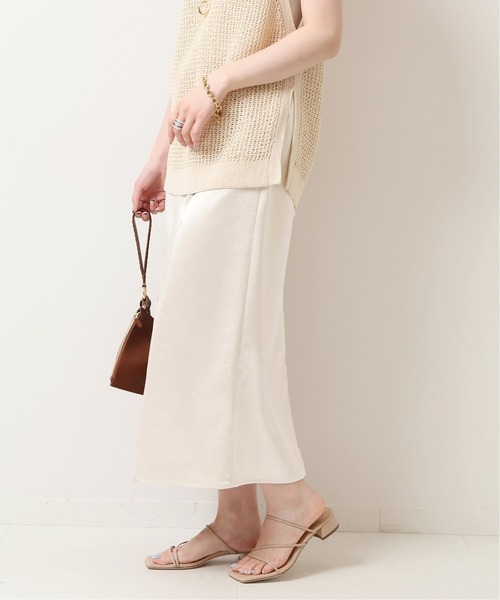 Spick & Span（スピックアンドスパン）の「クレーターサテンIラインスカート ◆（スカート・レディース・ベージュ/グリーン・38/36）」の8枚目の写真