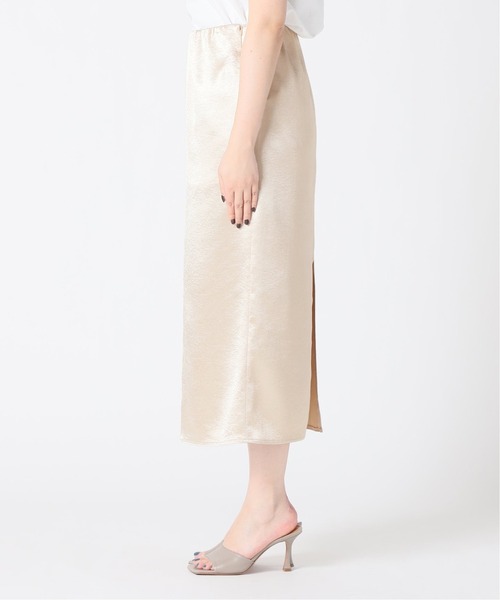 Spick & Span（スピックアンドスパン）の「クレーターサテンIラインスカート ◆（スカート・レディース・ベージュ/グリーン・38/36）」の18枚目の写真