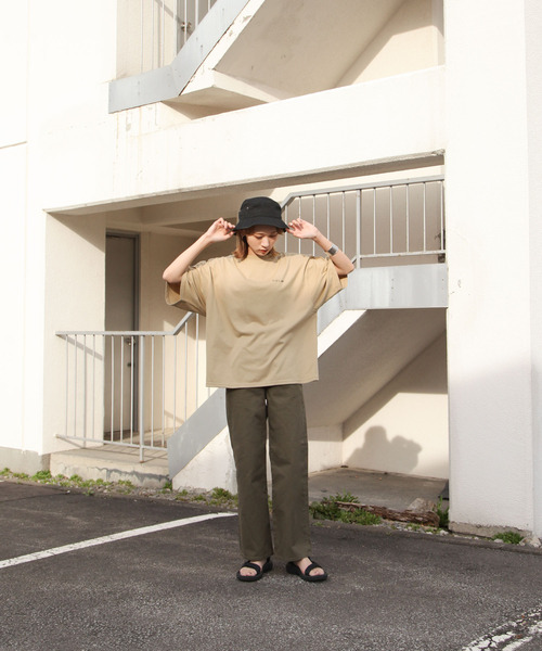 Piko(ピコ)の「【別注】【PIKO】90s 古着風 ガールドリンク イージーケア高密度ビッグシルエットイラストTシャツ(Tシャツ/カットソー・レディース・ホワイト/ブラック/ベージュ/ネイビー/ピンク/ブルー/グリーン・MEDIUM/LARGE)」の10枚目の写真