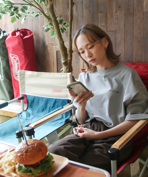 Piko(ピコ)の「【別注】【PIKO】90s 古着風 ガールドリンク イージーケア高密度ビッグシルエットイラストTシャツ(Tシャツ/カットソー・レディース・ホワイト/ブラック/ベージュ/ネイビー/ピンク/ブルー/グリーン・MEDIUM/LARGE)」の18枚目の写真