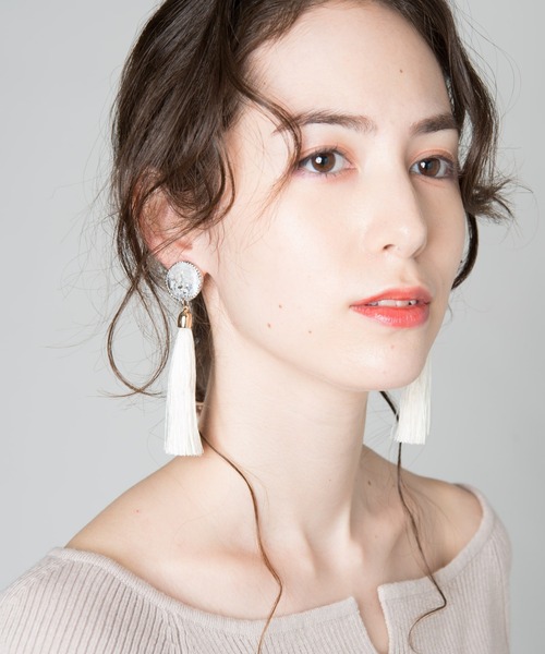 LAYMEE（レイミー）の「Zinnia pierce / ジニアピアス（ピアス（両耳用）・レディース・ブラック/ホワイト・FREE）」の10枚目の写真