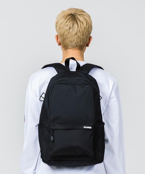 XLARGE（エクストララージ）の「STANDARD LOGO BACKPACK（バックパック/リュック・メンズ・ブラック/ネイビー/カモフラージュ・ONE SIZE）」の2枚目の写真