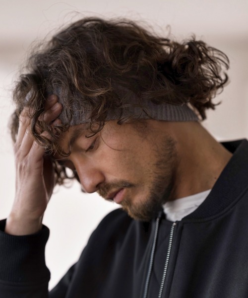 CAMBIO(カンビオ)の「mko9821-畦編みヘアバンド(その他ヘアアクセサリー・メンズ・グレー/ブラック/グレイッシュベージュ/ブラウン・FREE)」の8枚目の写真